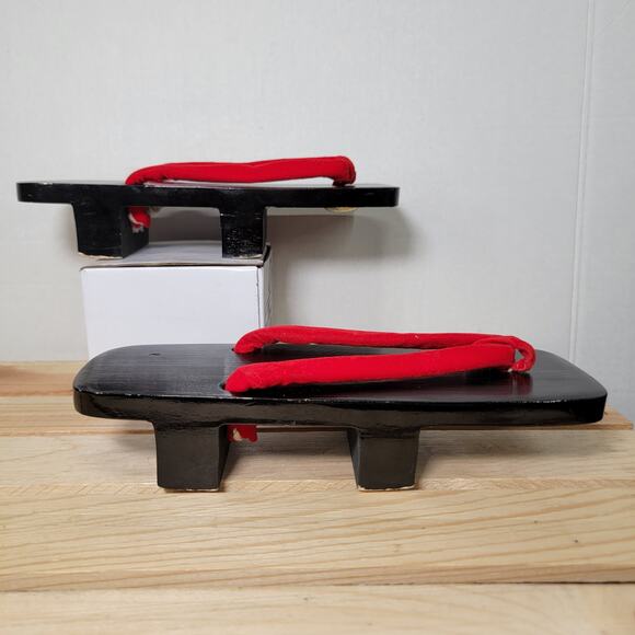 Japanese Wooden Clogs / Sandals - Size Japanese Medium (Women's 8 Narrow) - Picture 4 of 6